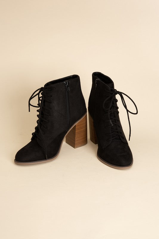 KIDMAN LACE UP BOOTS