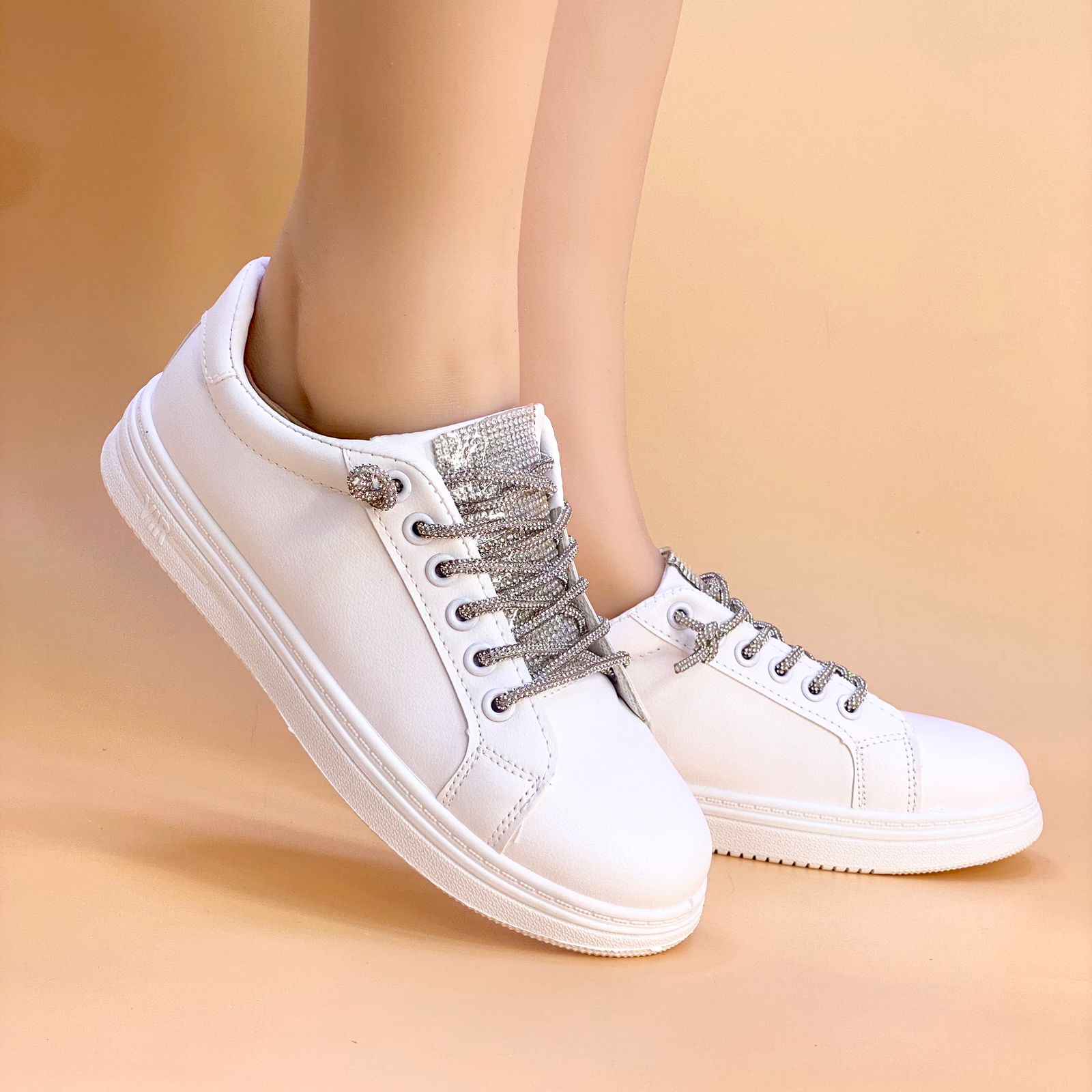 NEW , WOMEN SHOES W90