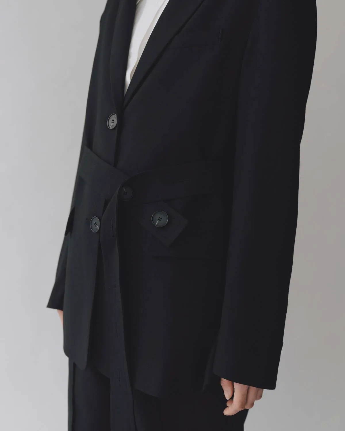 OVERSIZED JACKET - BLACK