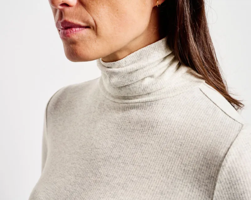 Ribbed Long-Sleeved Turtleneck