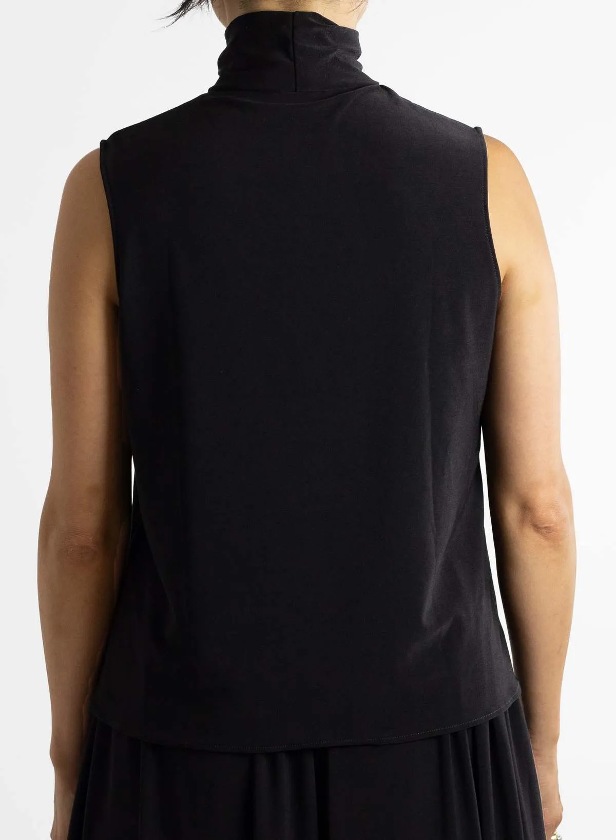 Sleeveless Turtleneck Top - Black