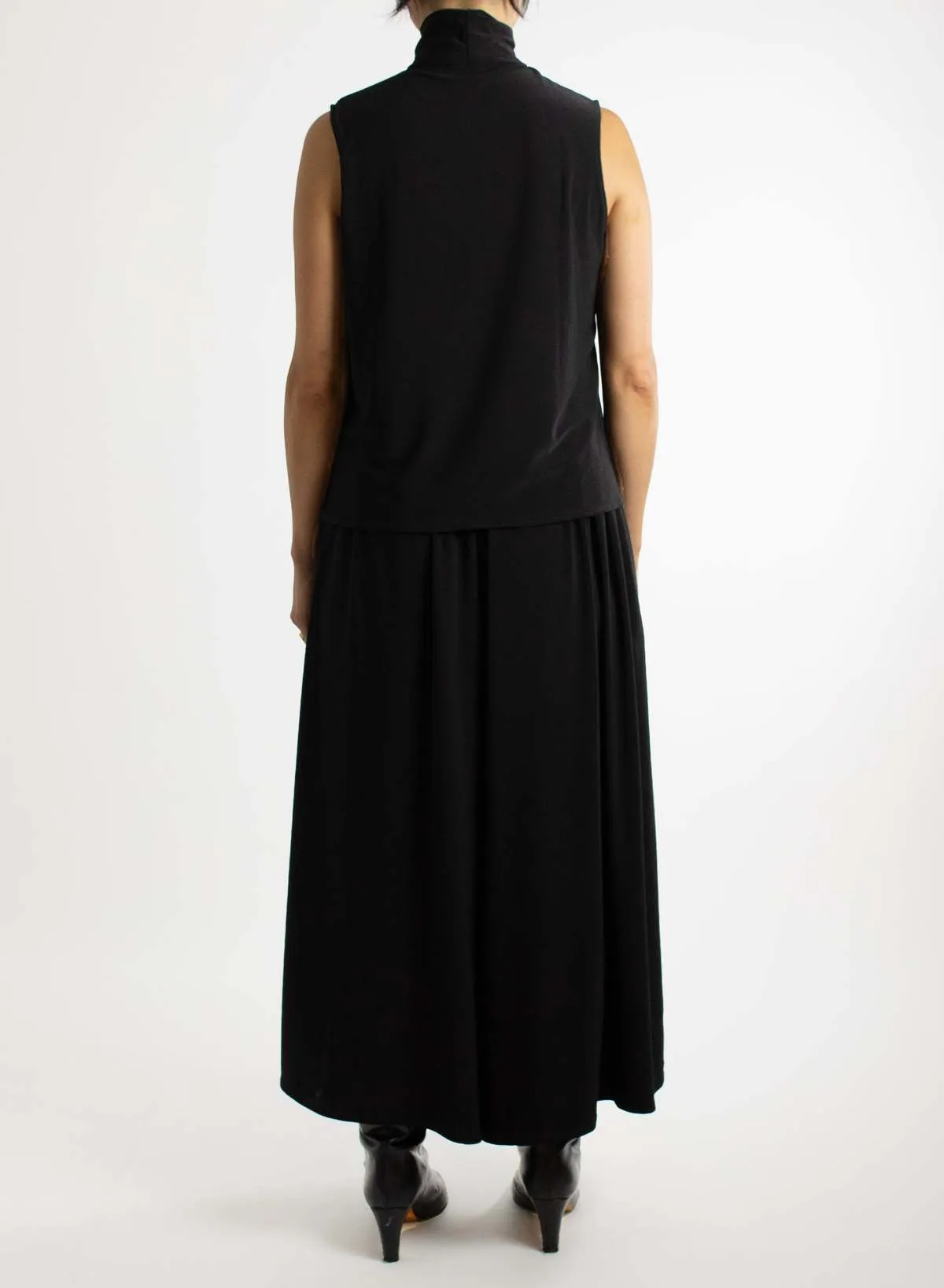 Sleeveless Turtleneck Top - Black