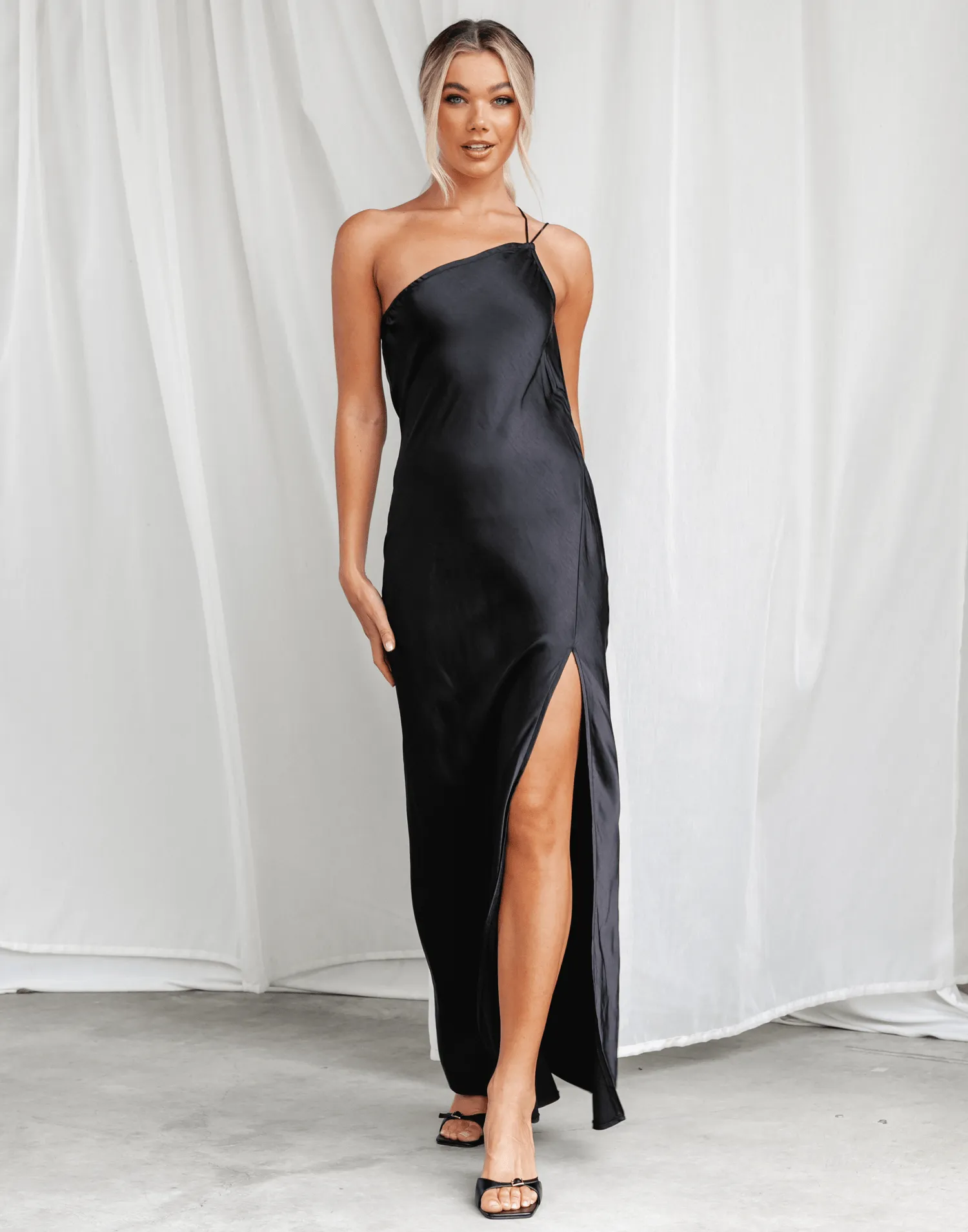 Taliah Maxi Dress (Black)