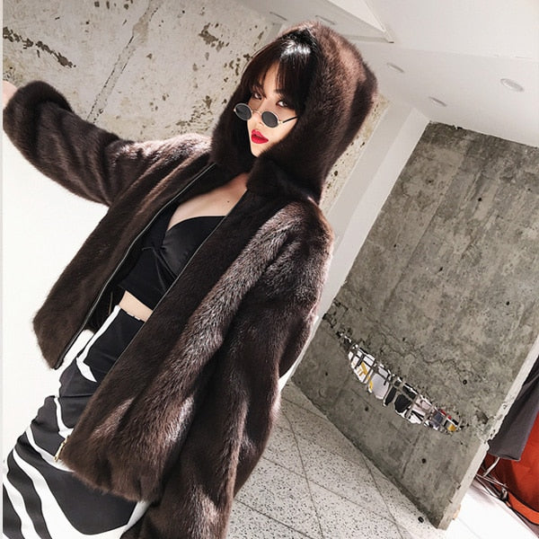 Women's Winter Multiple Color Real Mink Fur Short Jacket with Big Hat